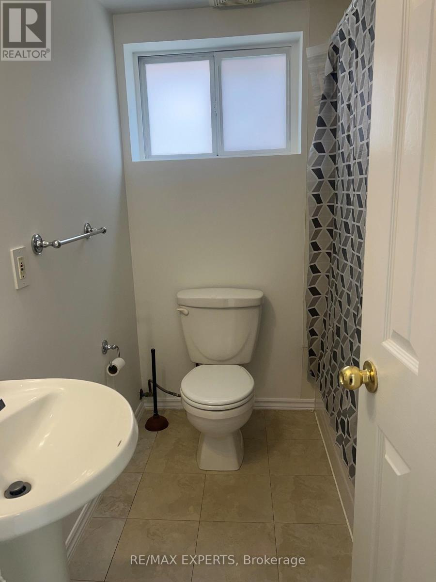 10 AISHFORD DR