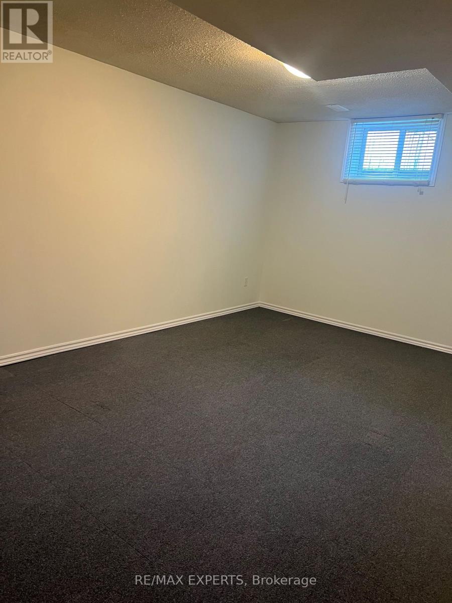 10 AISHFORD DR