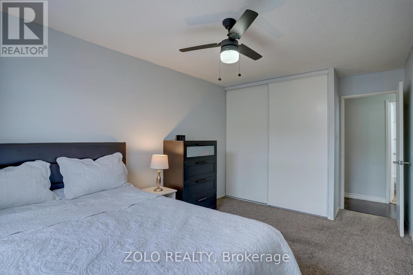 #812 -260 DAVIS DR, #812