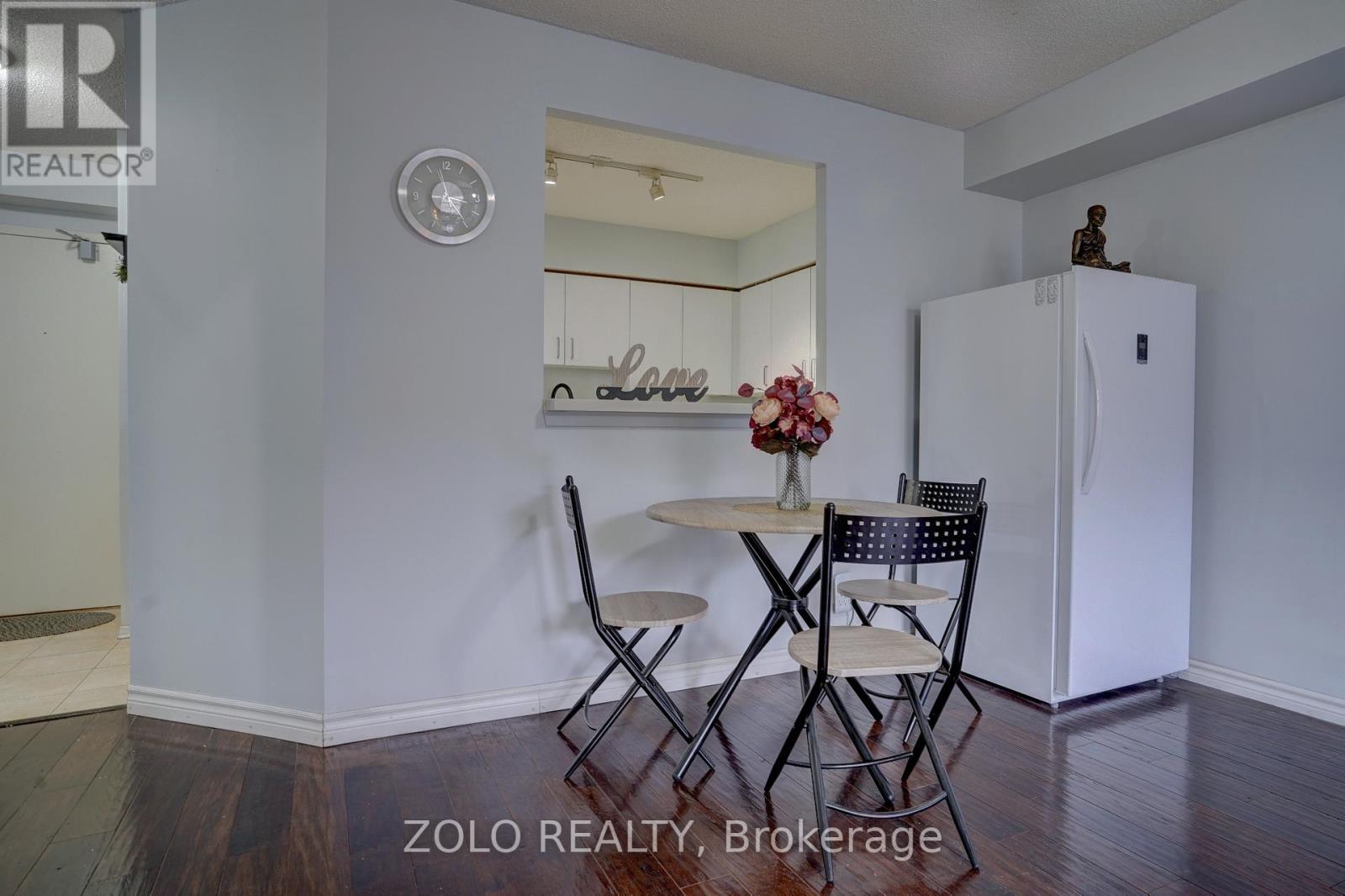 #812 -260 DAVIS DR, #812
