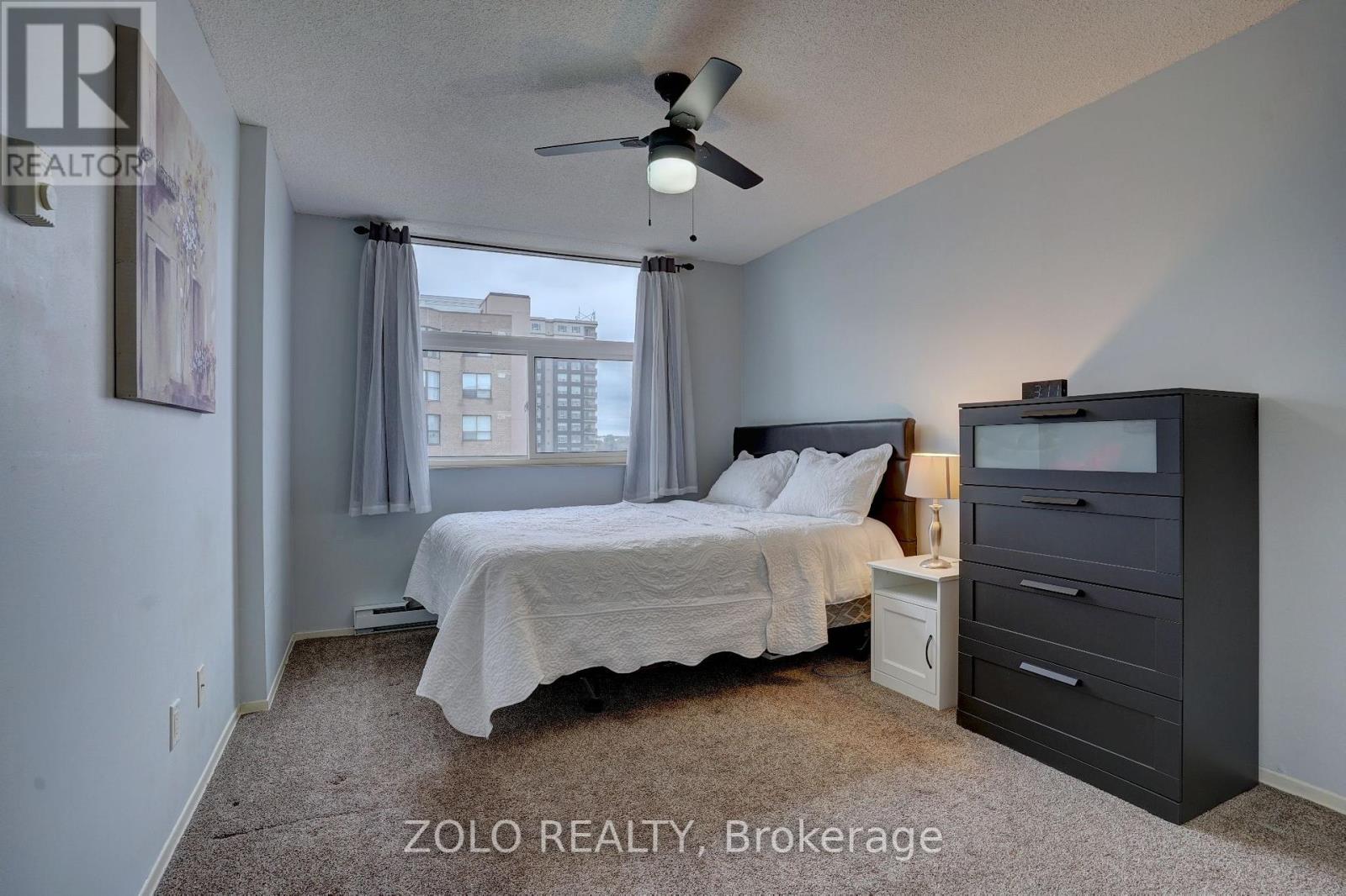 #812 -260 DAVIS DR, #812