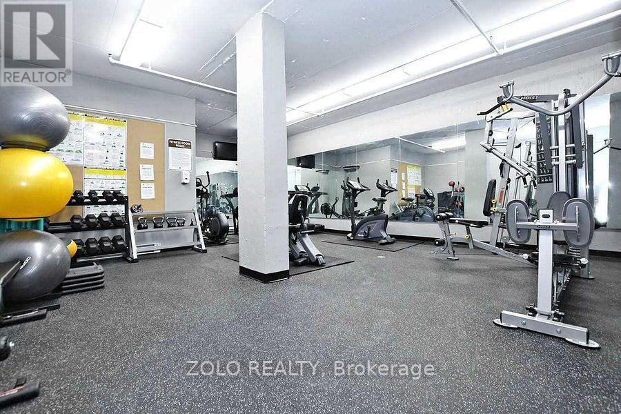 #812 -260 DAVIS DR, #812