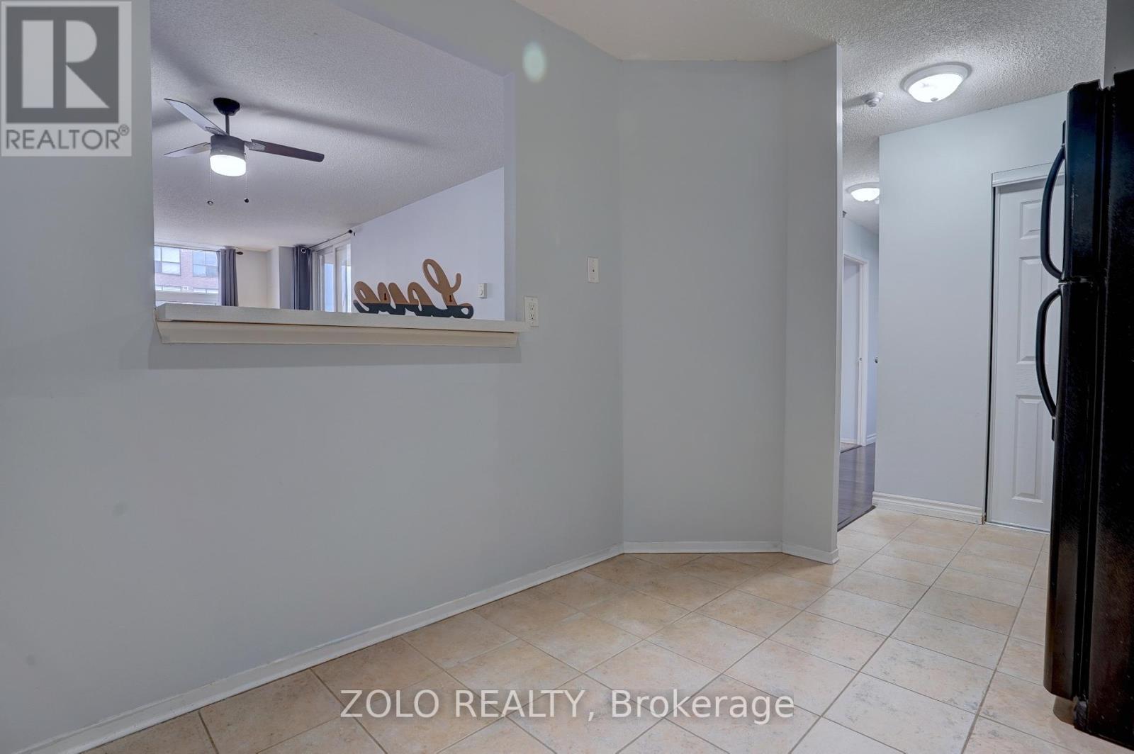#812 -260 DAVIS DR, #812