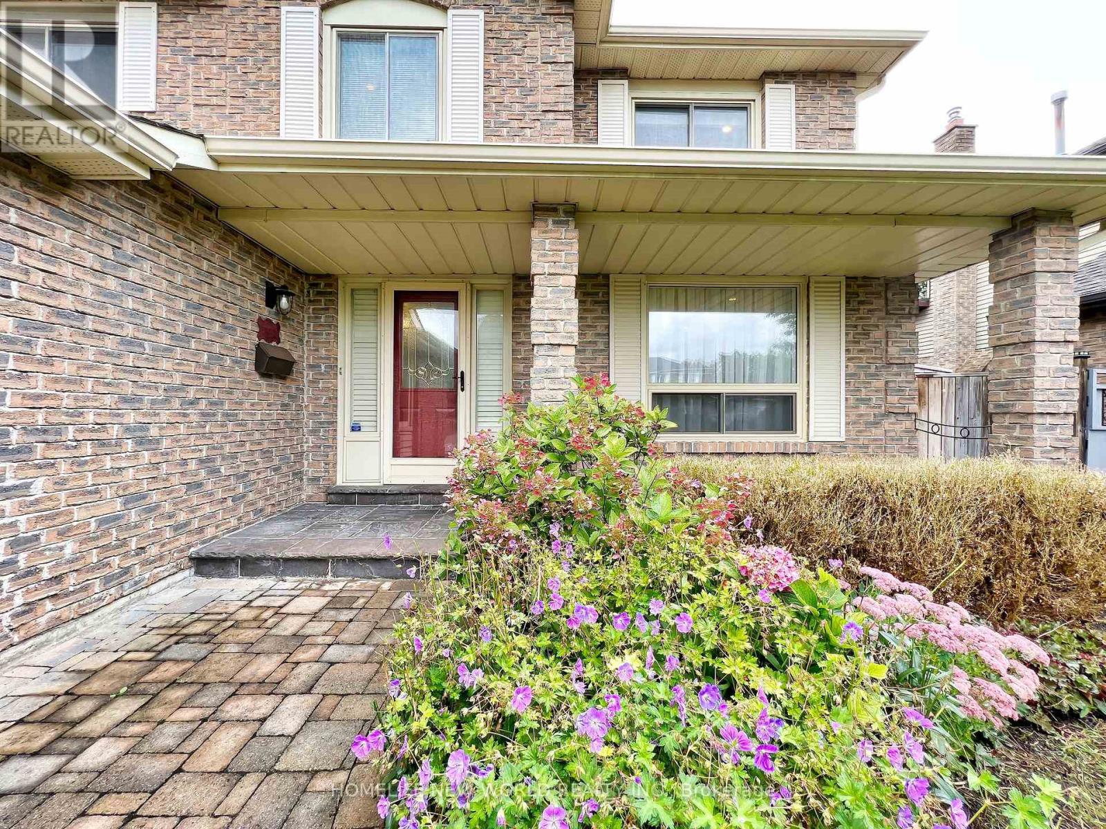 293 HAREWOOD BLVD