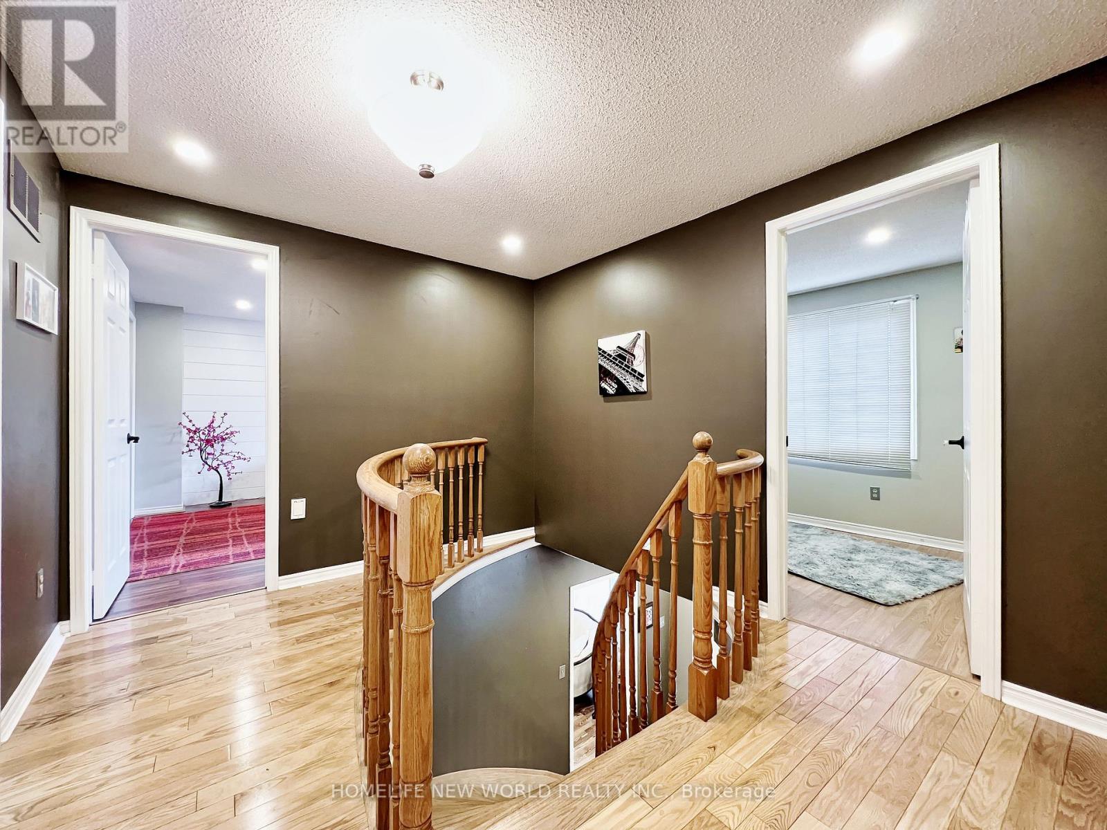 293 HAREWOOD BLVD
