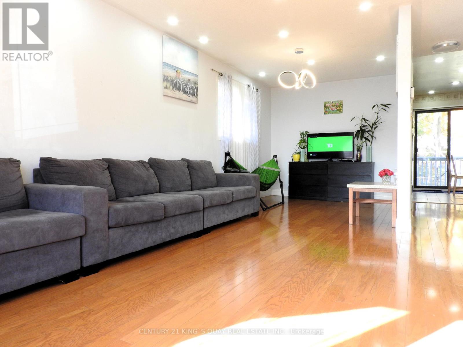 95 BRITANNIA AVE
