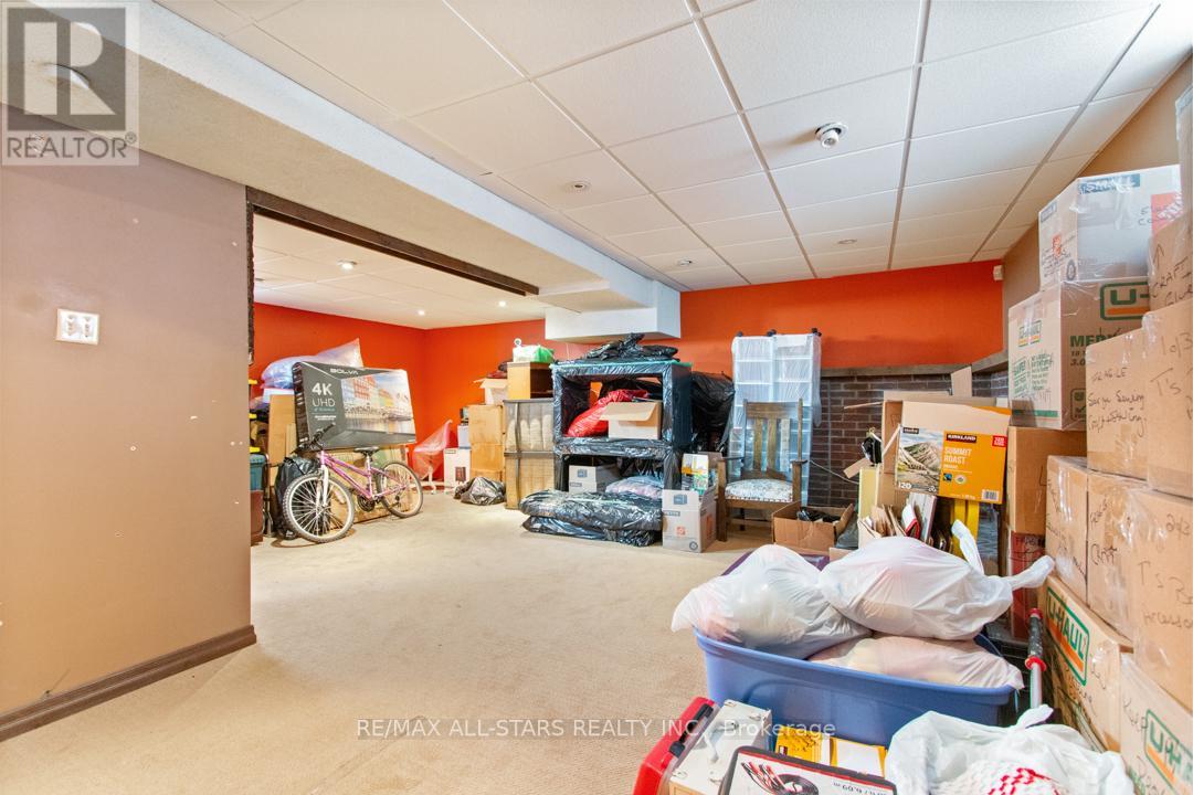392 ANDREW ST