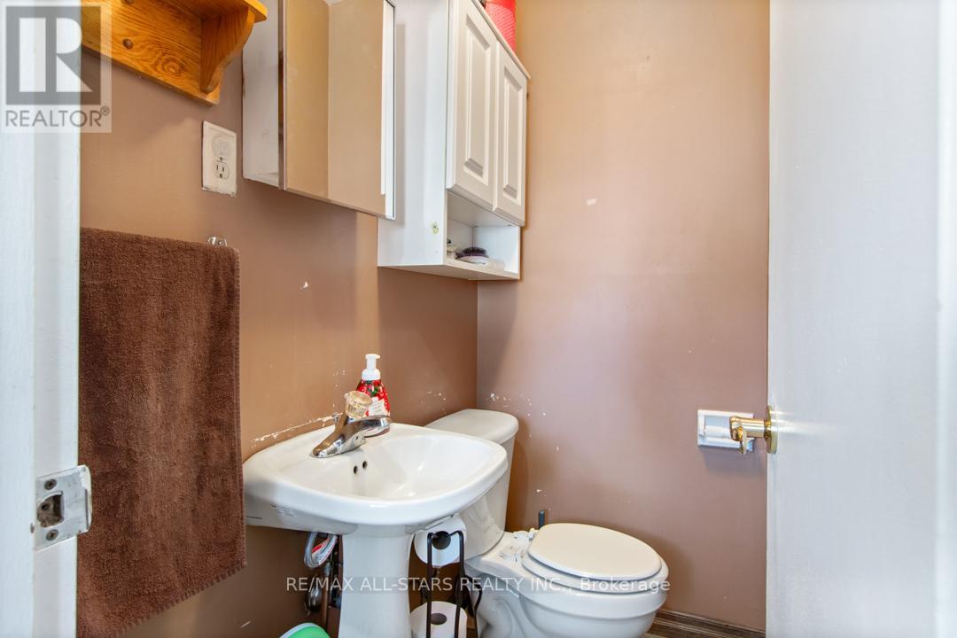 392 ANDREW ST