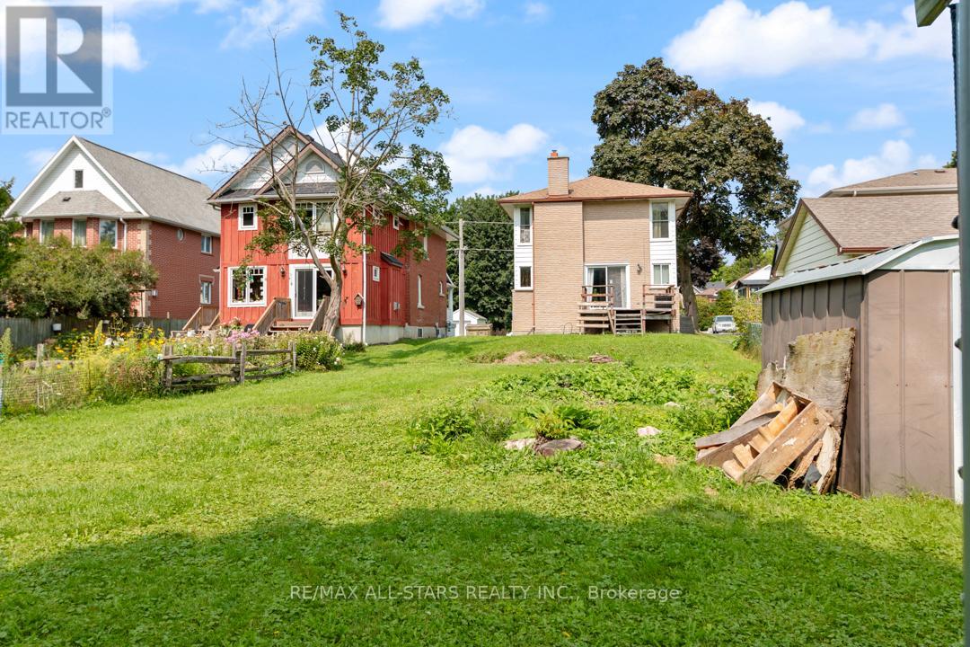 392 ANDREW ST