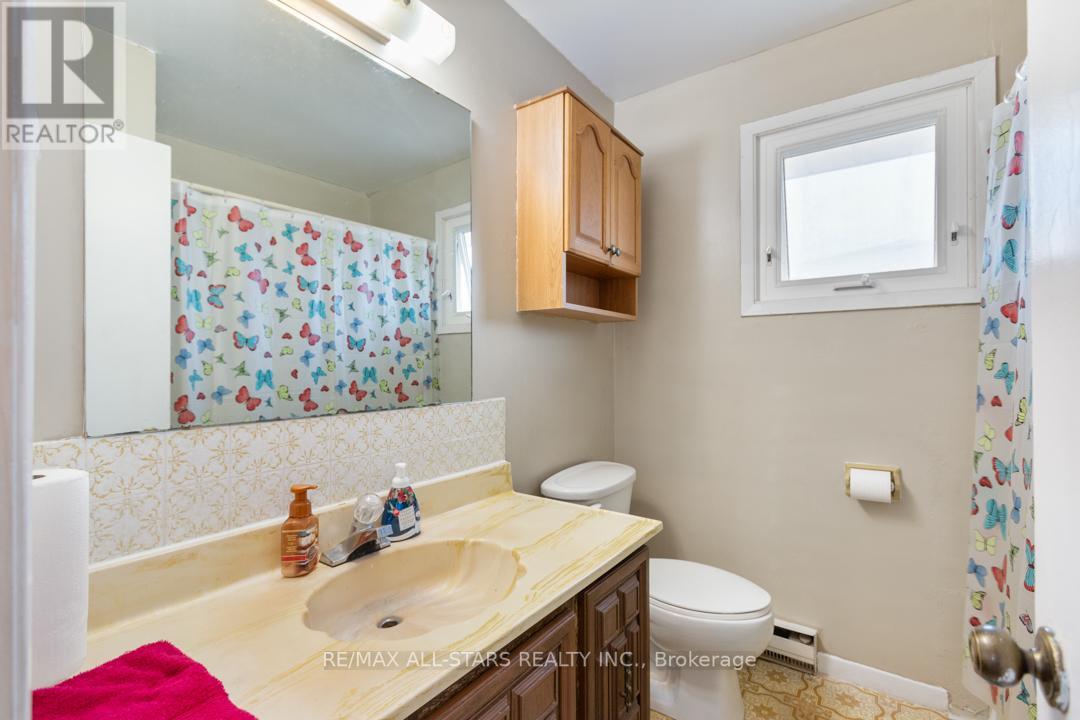 392 ANDREW ST