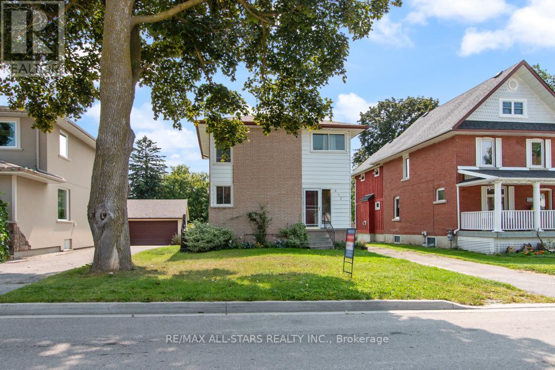 392 ANDREW ST