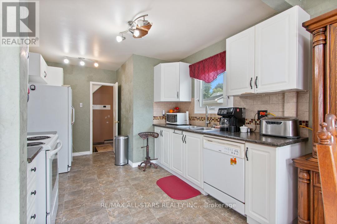 392 ANDREW ST