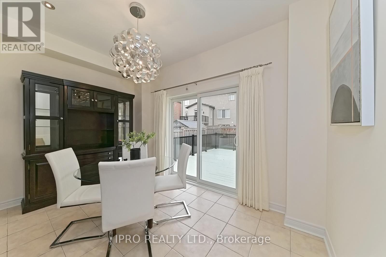 34 BROOKVIEW DR