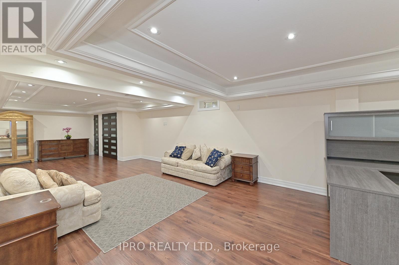 34 BROOKVIEW DR
