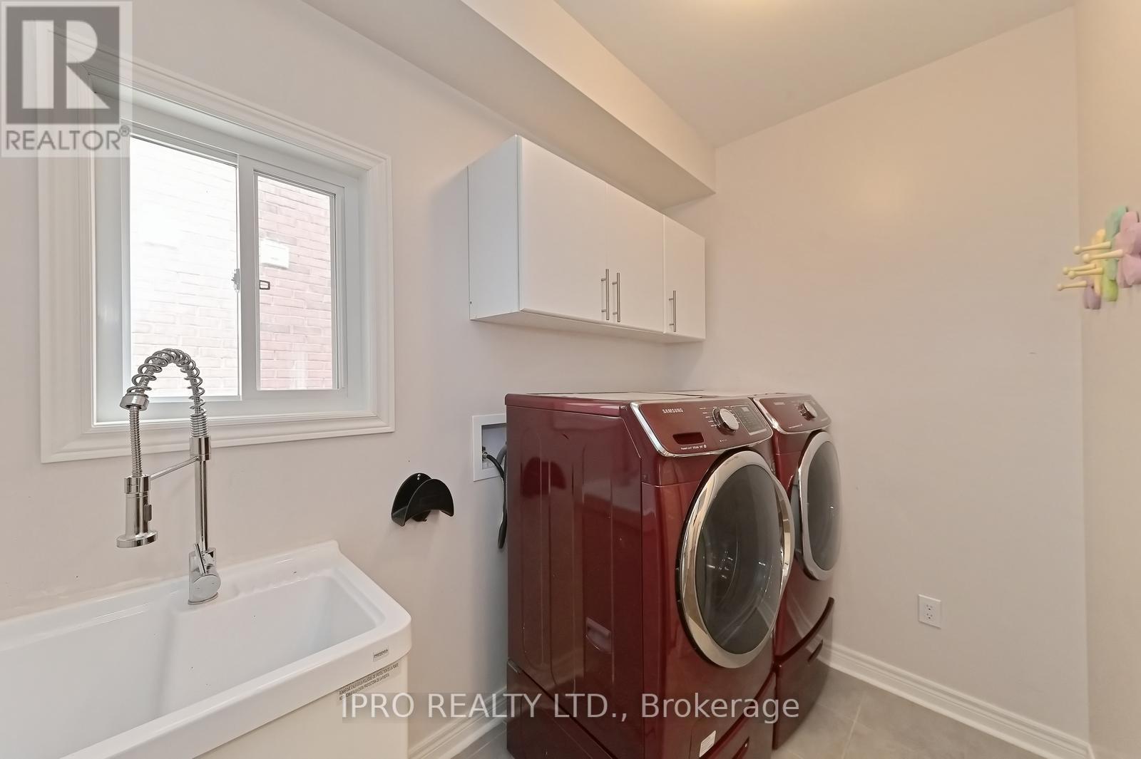 34 BROOKVIEW DR