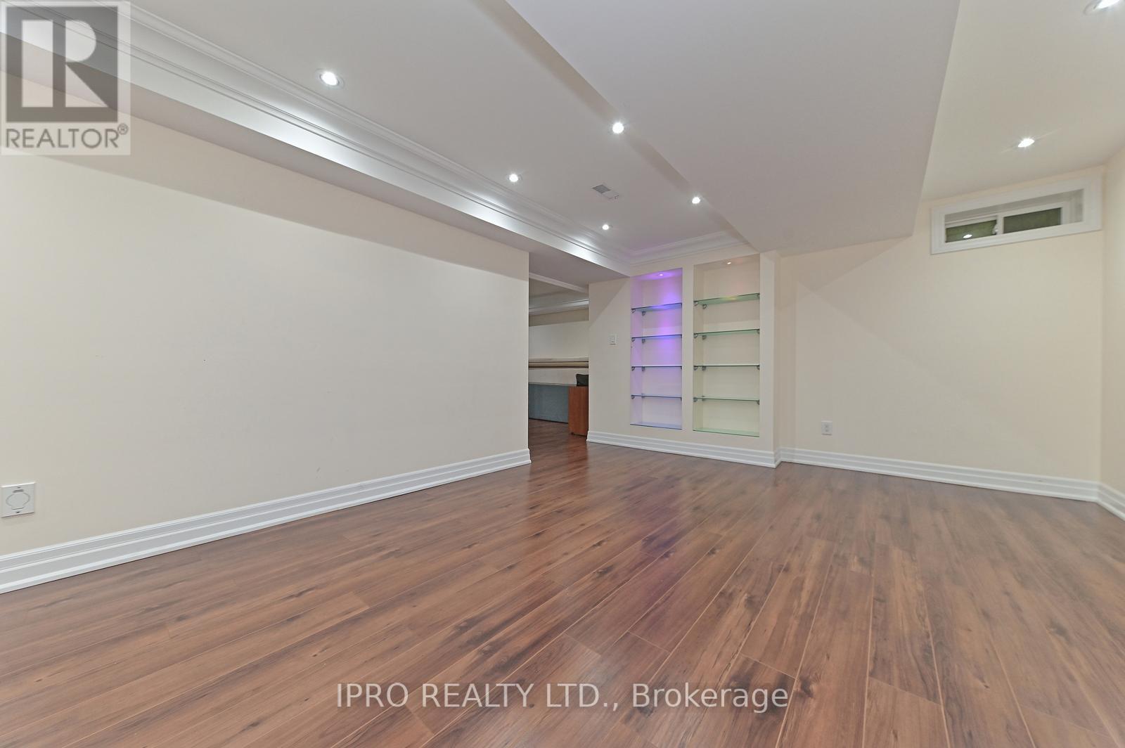 34 BROOKVIEW DR