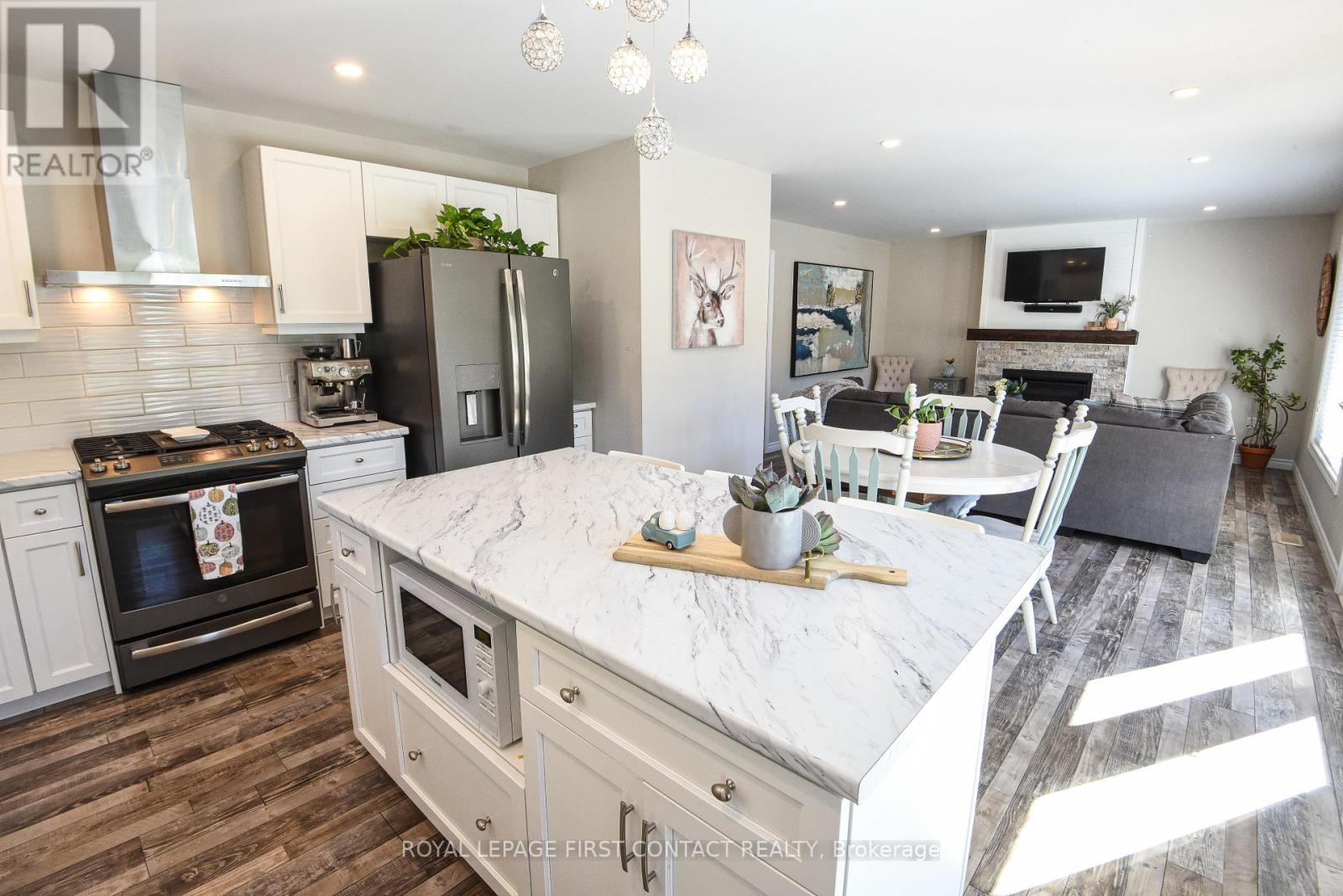 2592 25TH SIDEROAD
