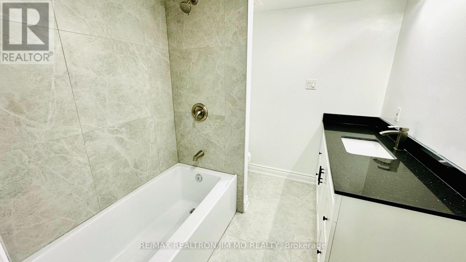 #BSMT -90 BOOTHBAY CRES, #Bsmt