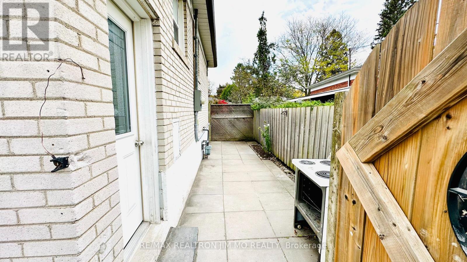 #BSMT -90 BOOTHBAY CRES, #Bsmt