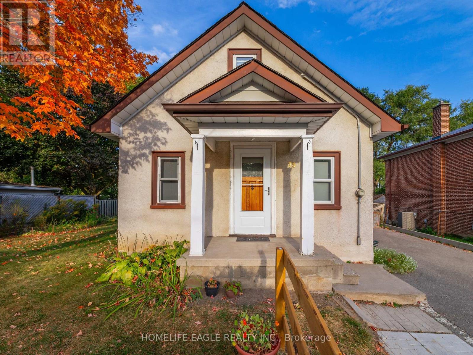 75 DENNE BLVD