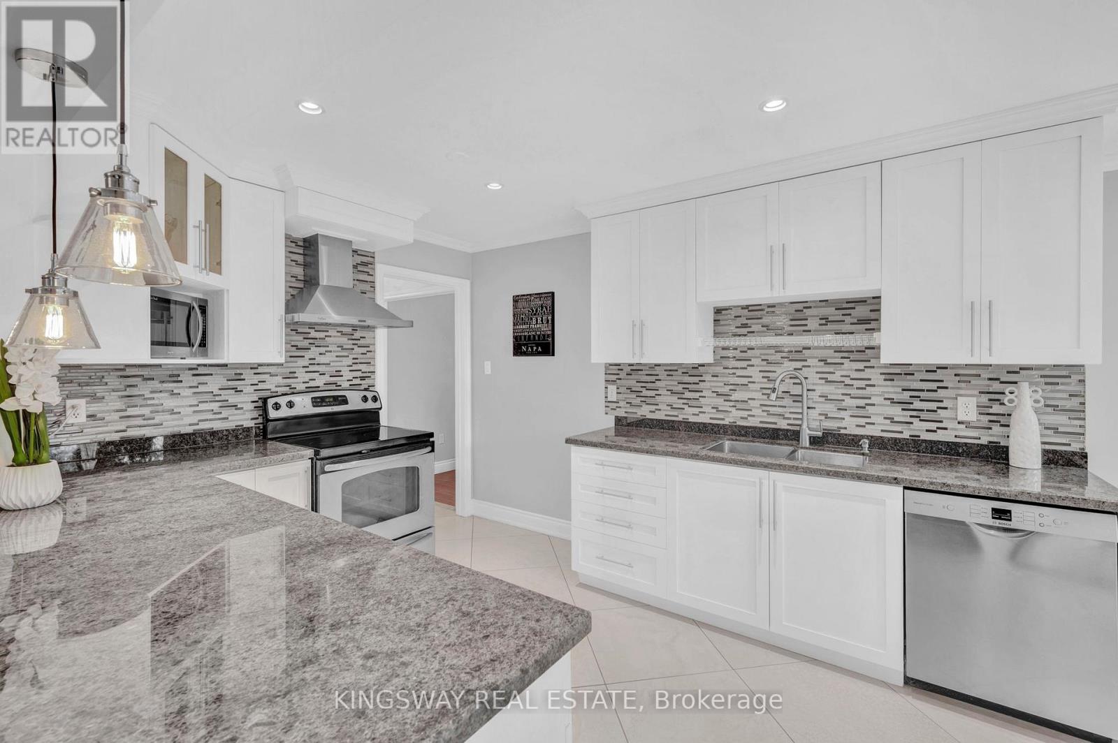 22 BAYCROFT LANE