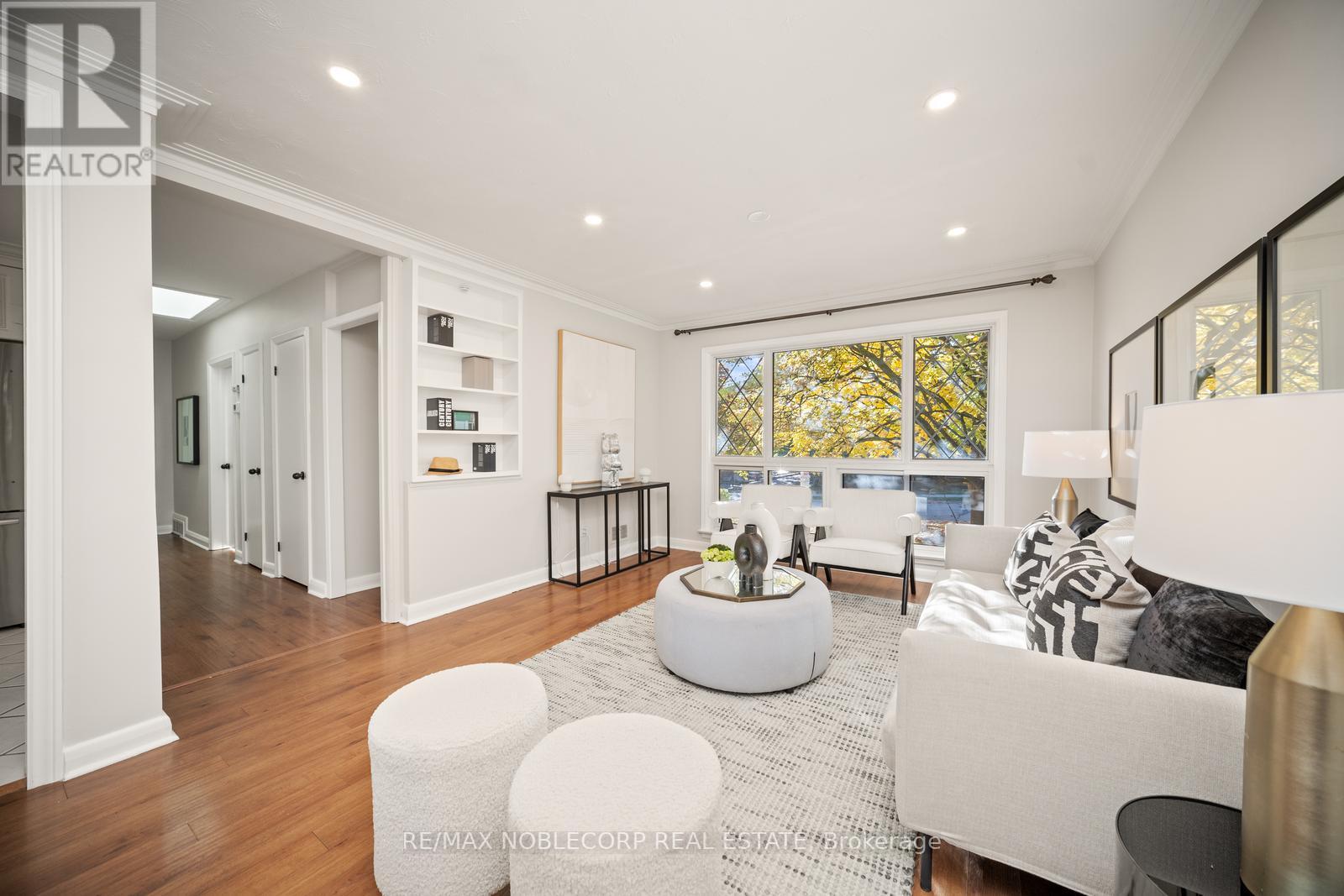 54 MONKSWOOD CRES
