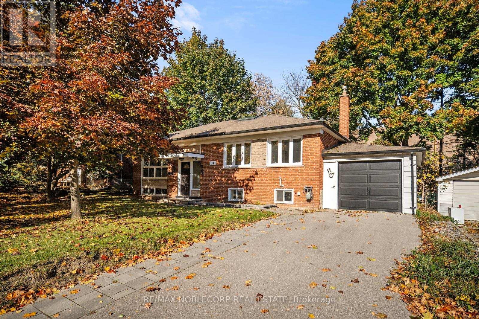54 MONKSWOOD CRES