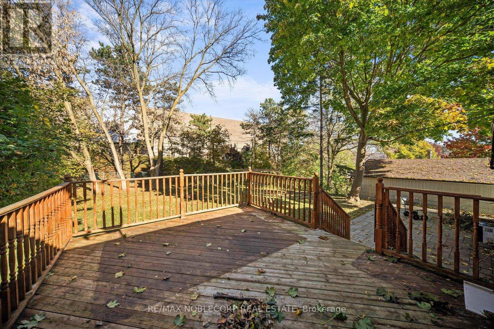 54 MONKSWOOD CRES