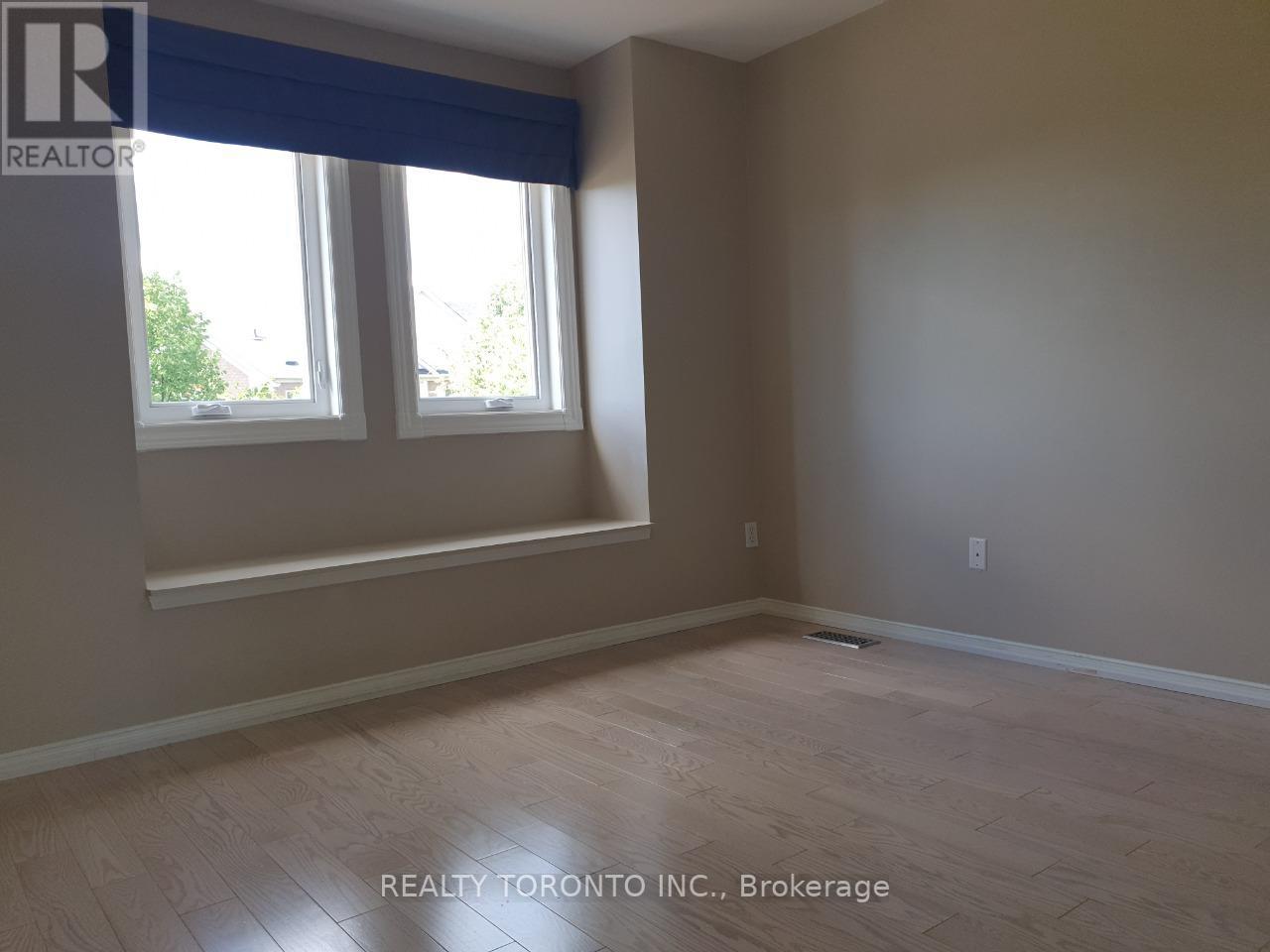 150 BAYWELL CRES