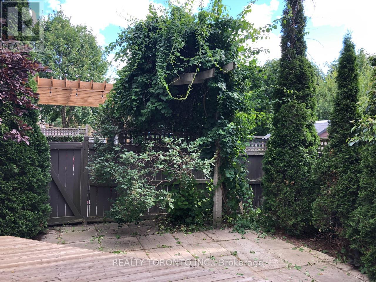 150 BAYWELL CRES