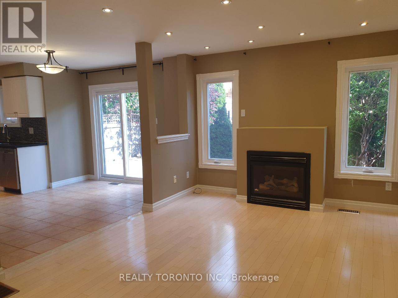 150 BAYWELL CRES