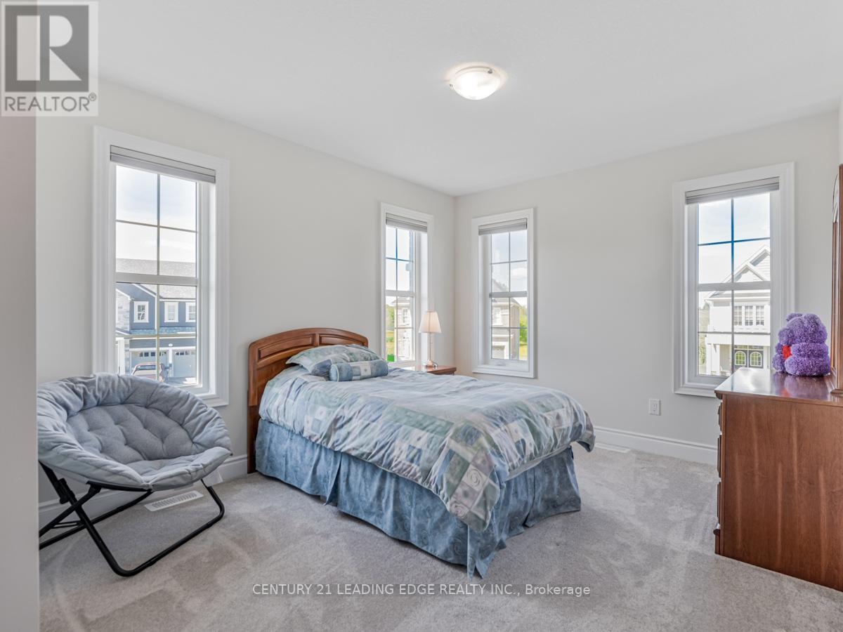 109 STRACHAN TR