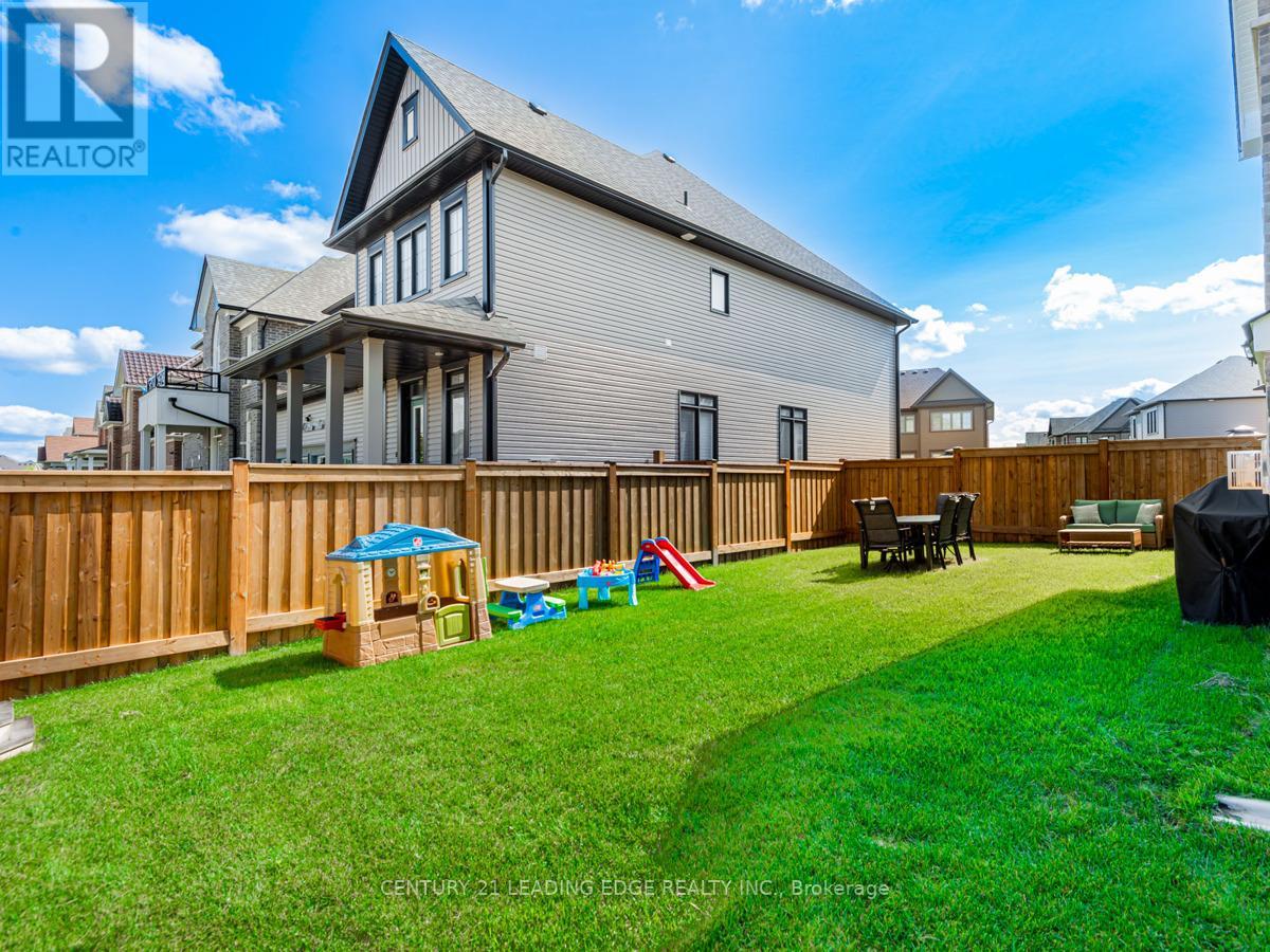 109 STRACHAN TR