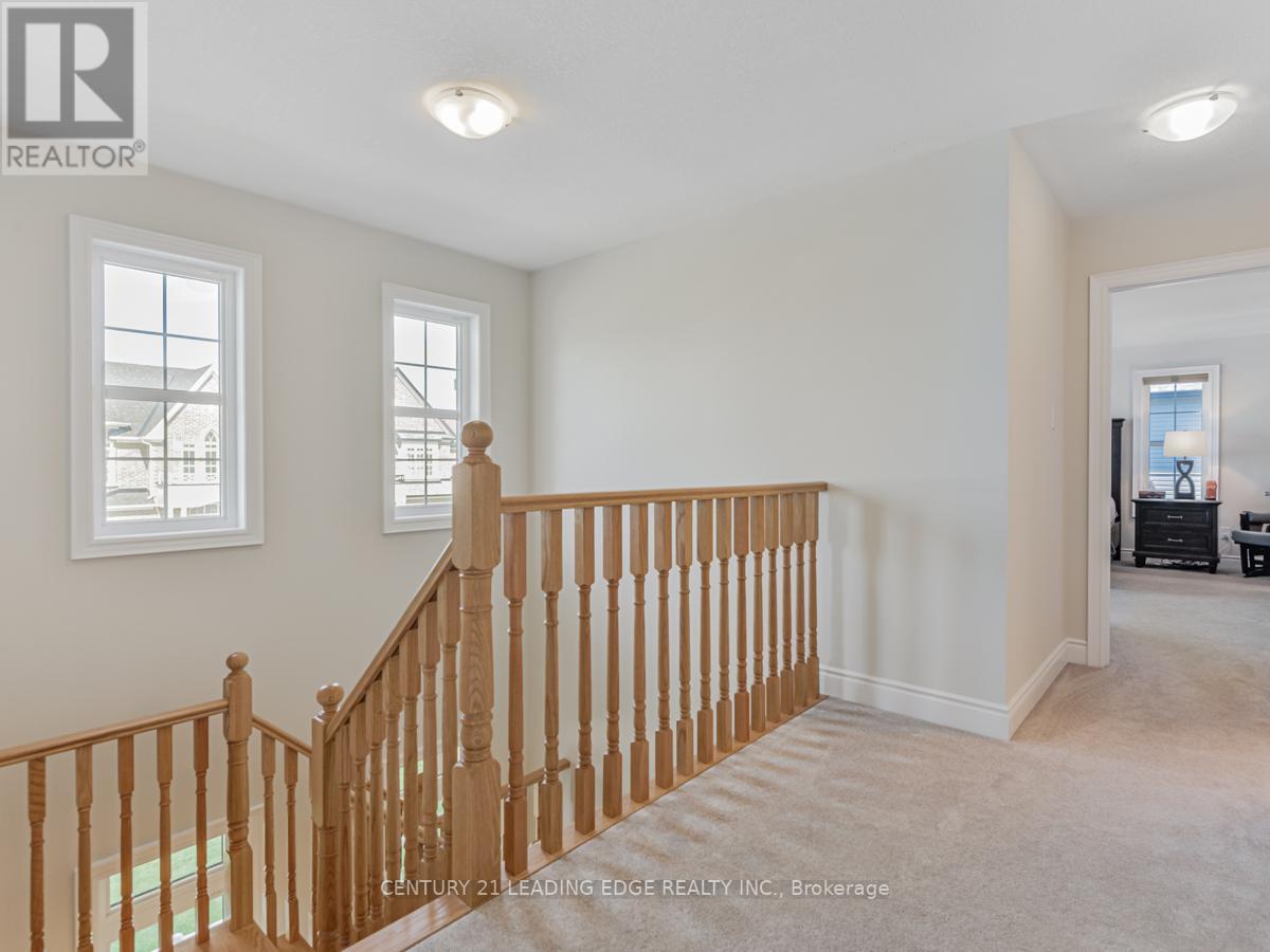 109 STRACHAN TR