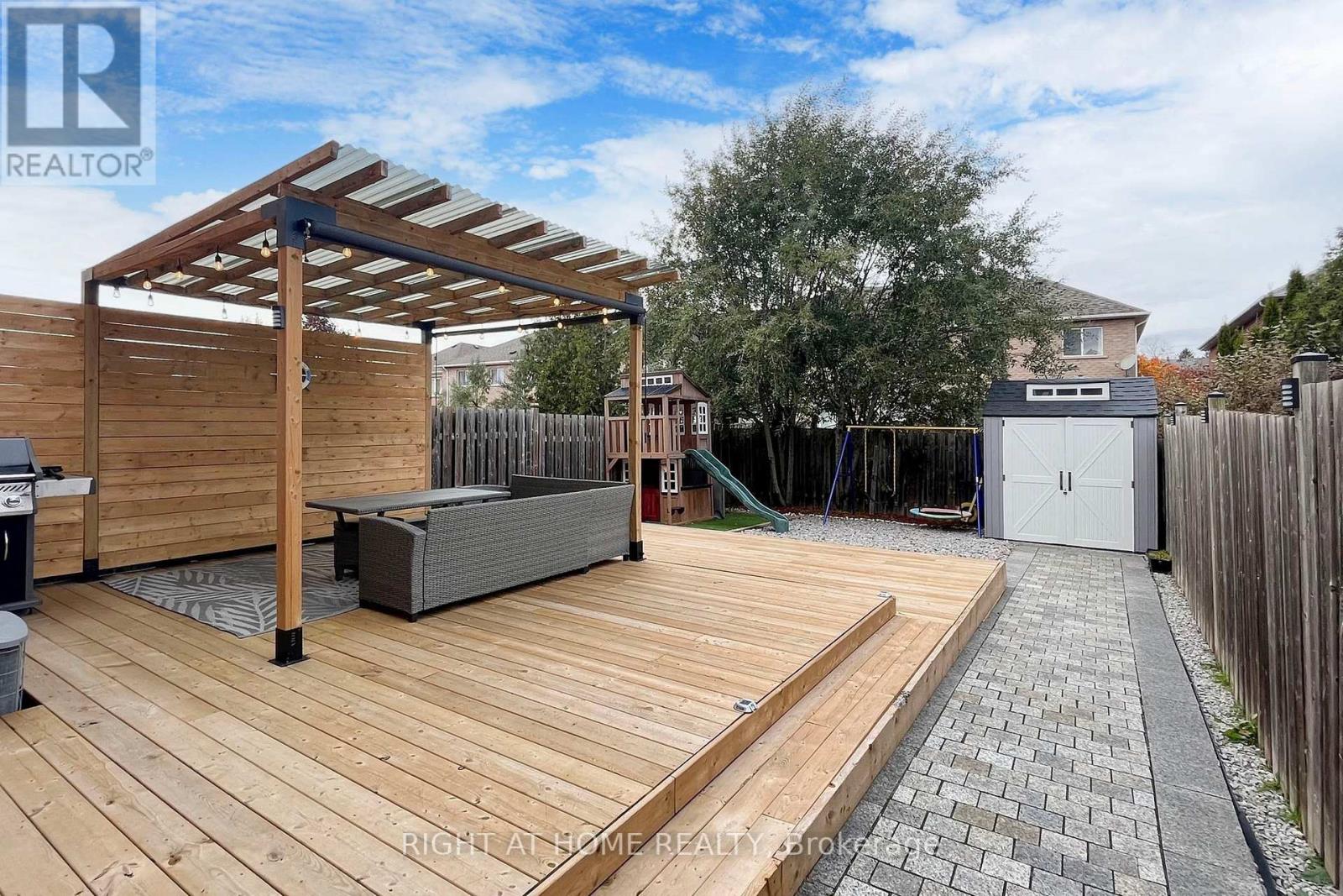83 BANBROOKE CRES