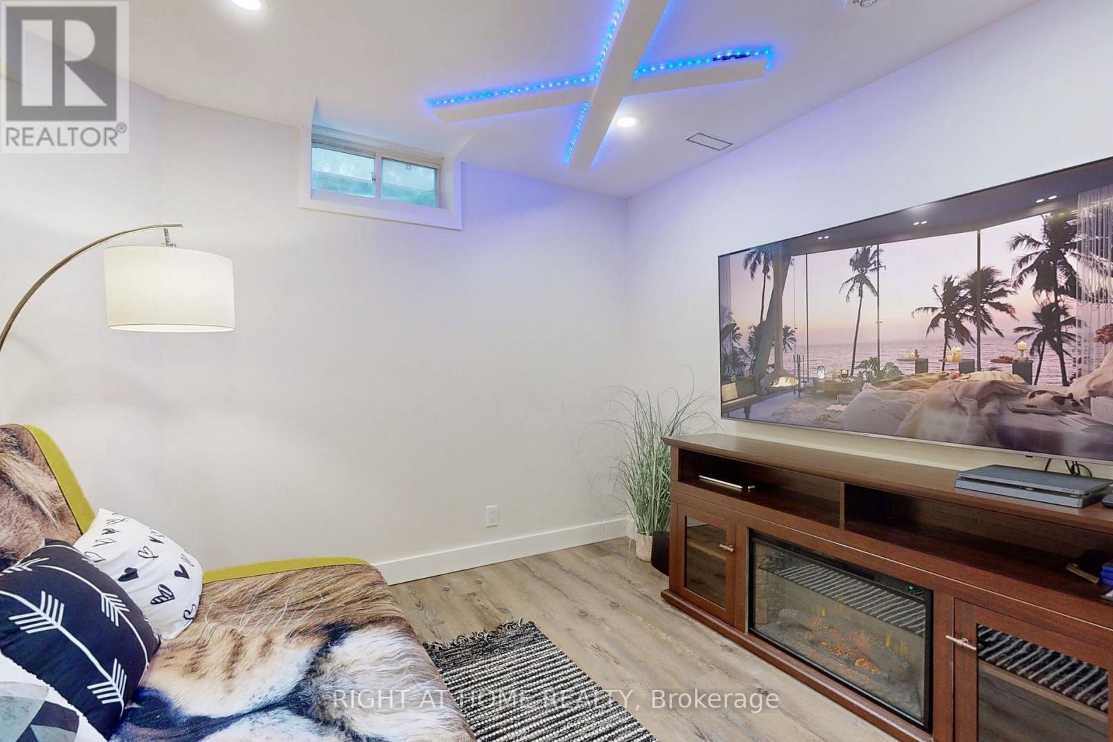 83 BANBROOKE CRES