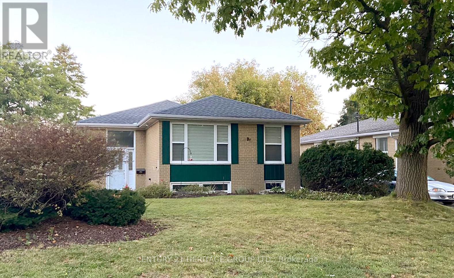 70 RICHARDSON DR