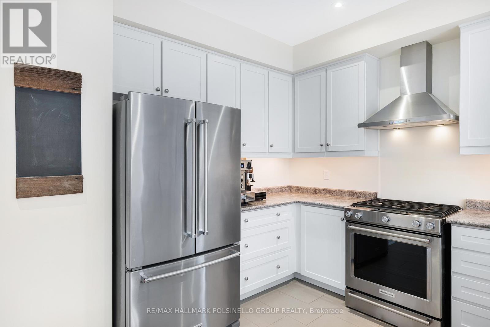 197 HOPKINS CRES