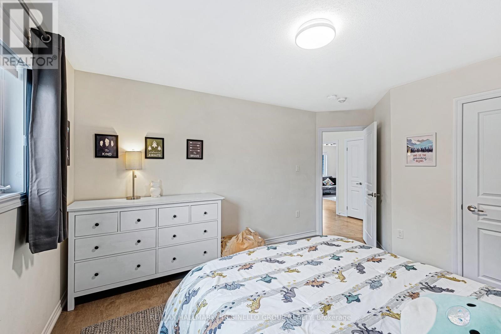197 HOPKINS CRES