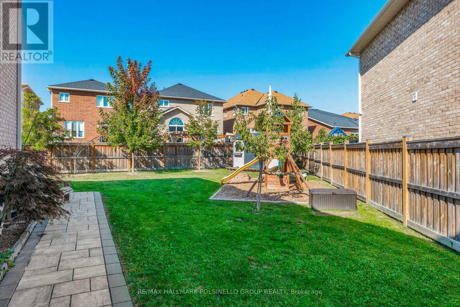 197 HOPKINS CRES