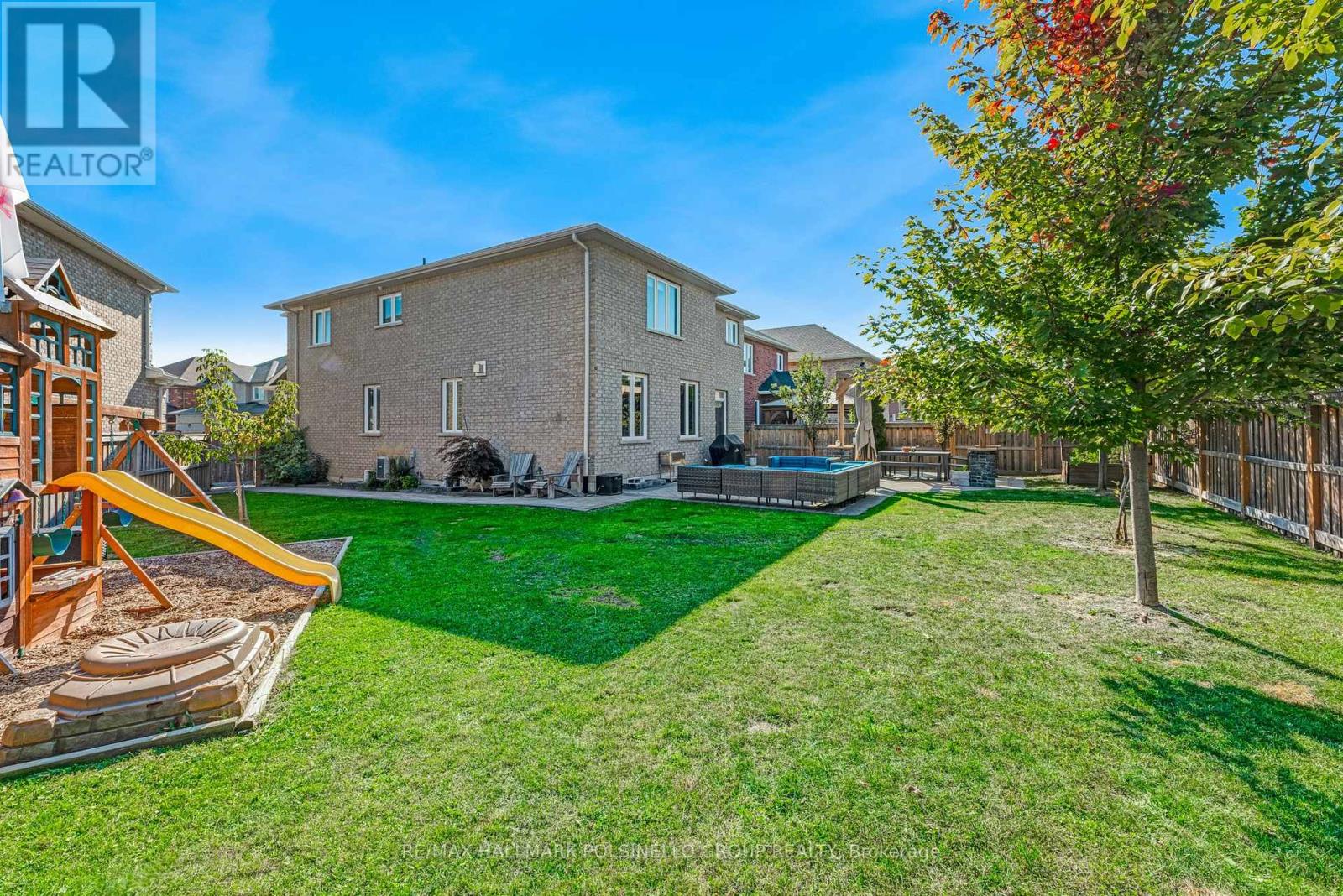 197 HOPKINS CRES