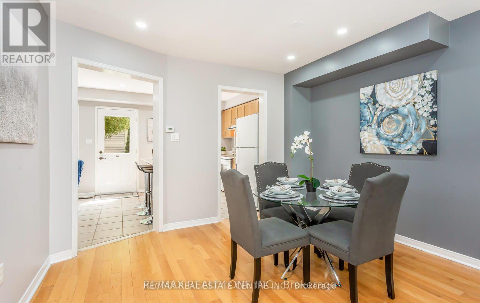 405 HOLLANDVIEW TR