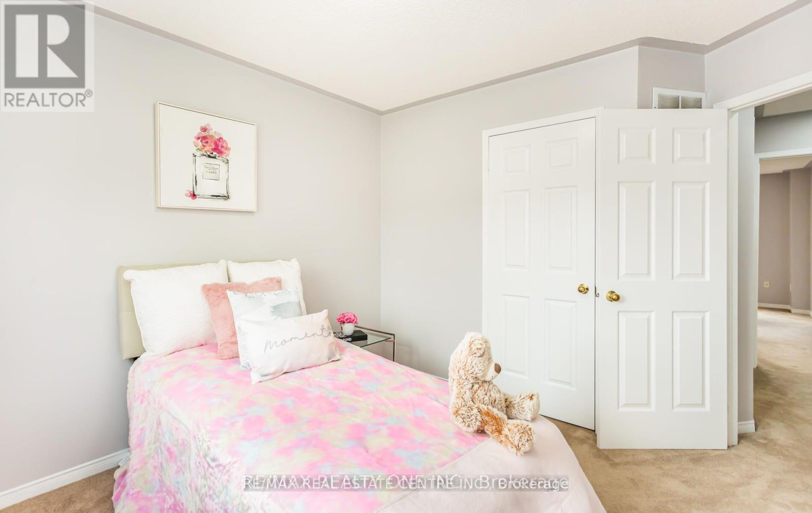 405 HOLLANDVIEW TR