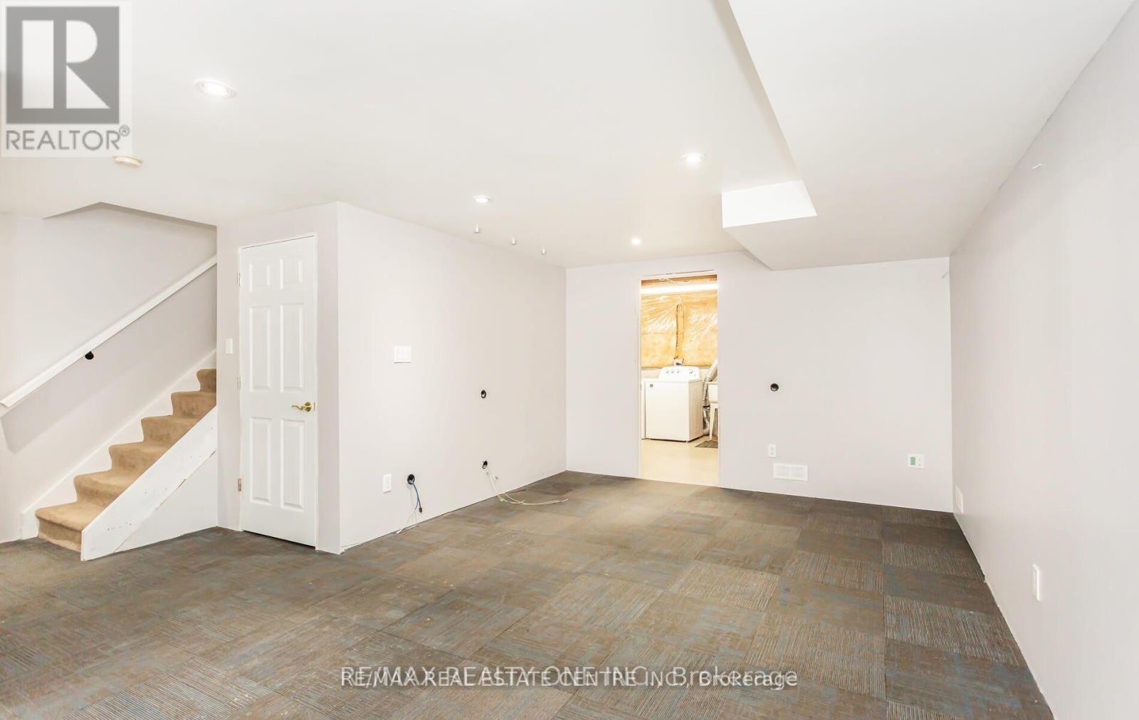 405 HOLLANDVIEW TR