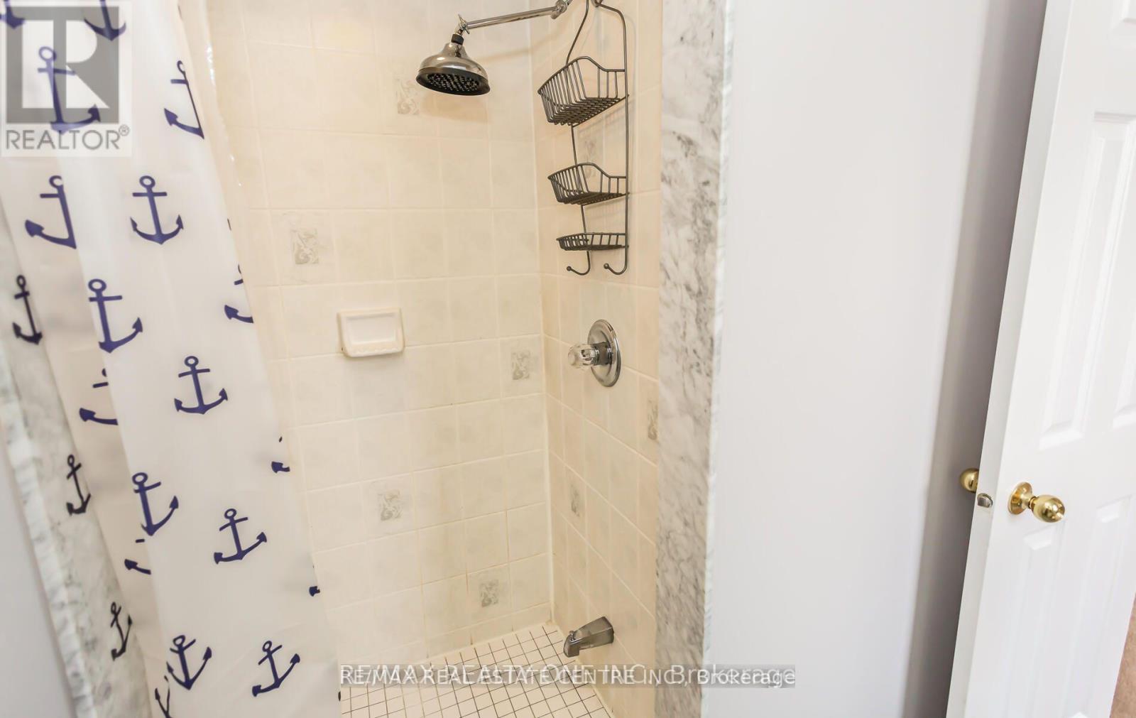 405 HOLLANDVIEW TR