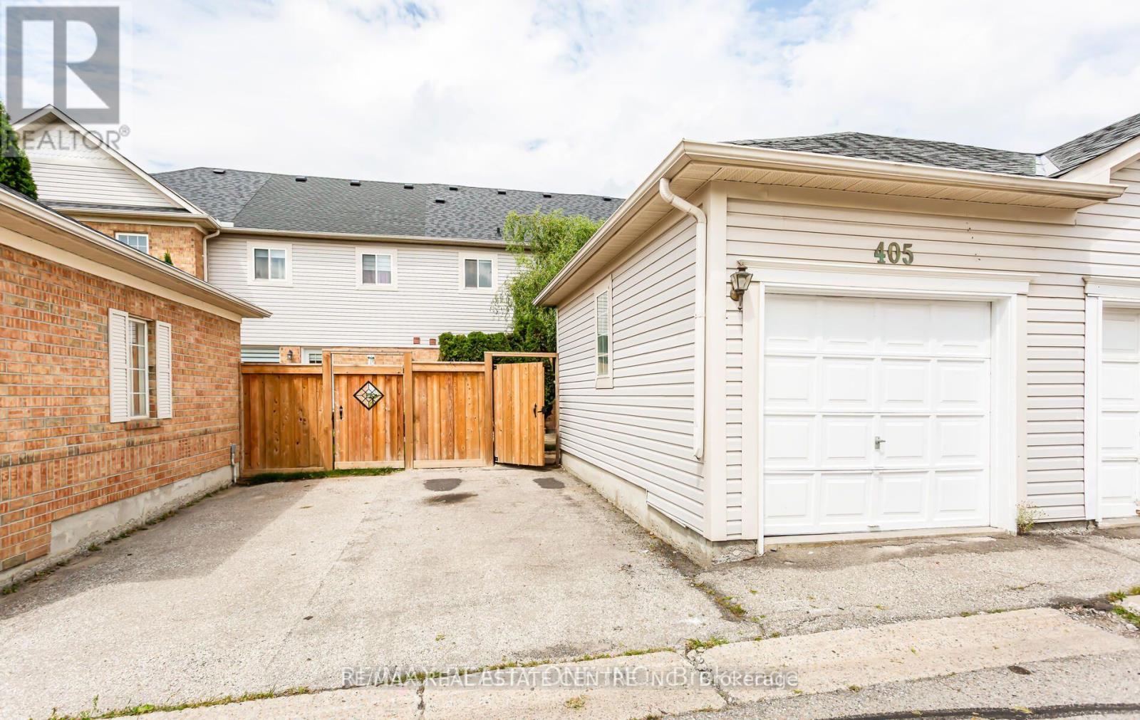 405 HOLLANDVIEW TR
