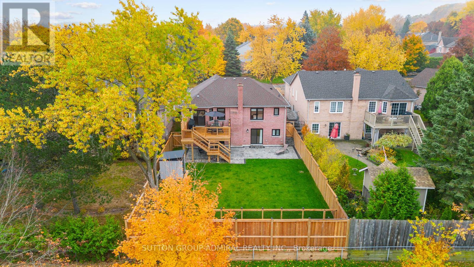 18 HASKELL CRES
