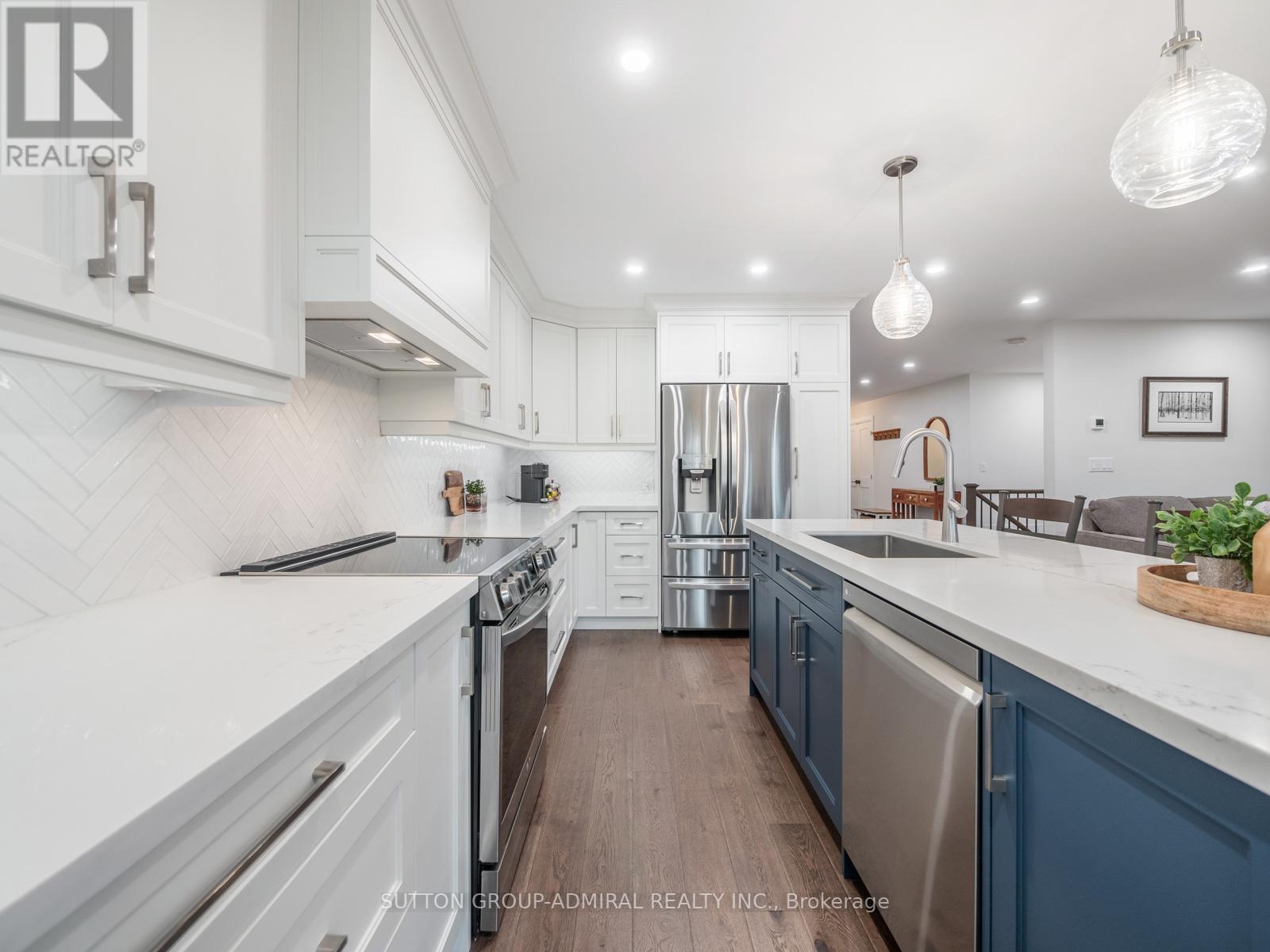 18 HASKELL CRES