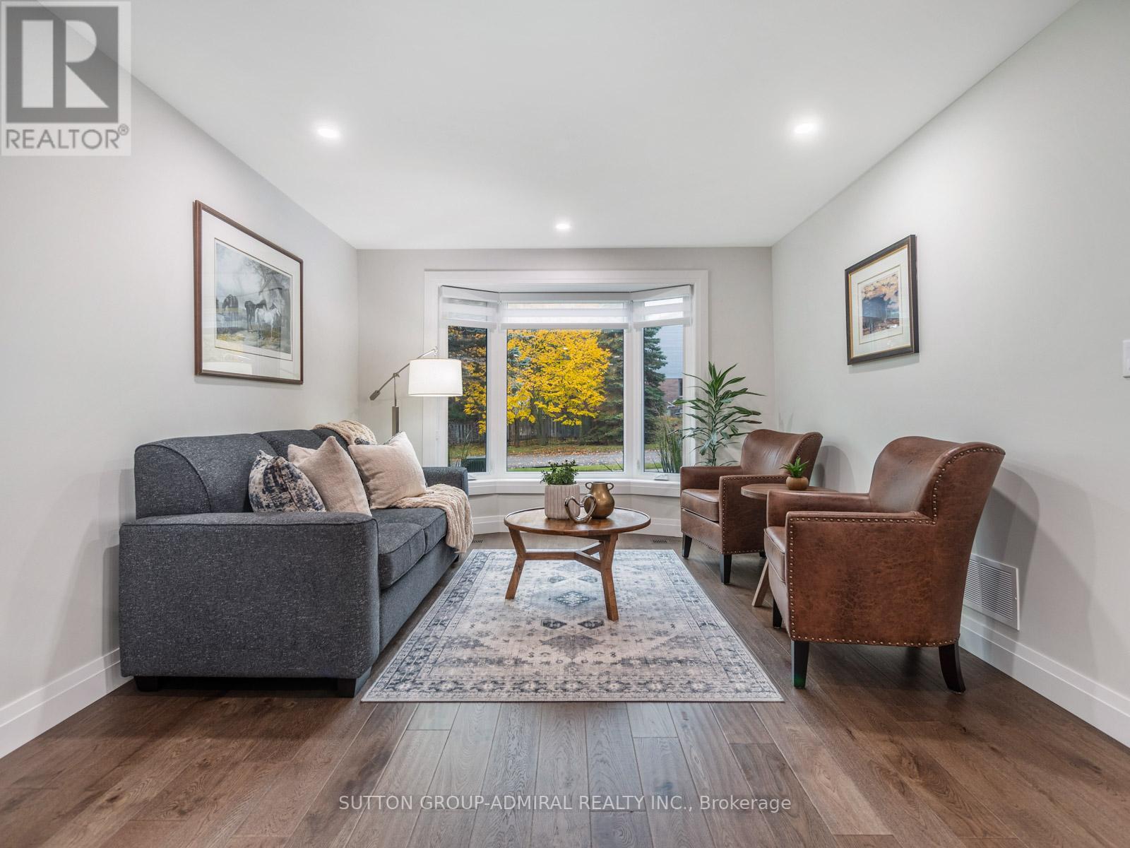 18 HASKELL CRES