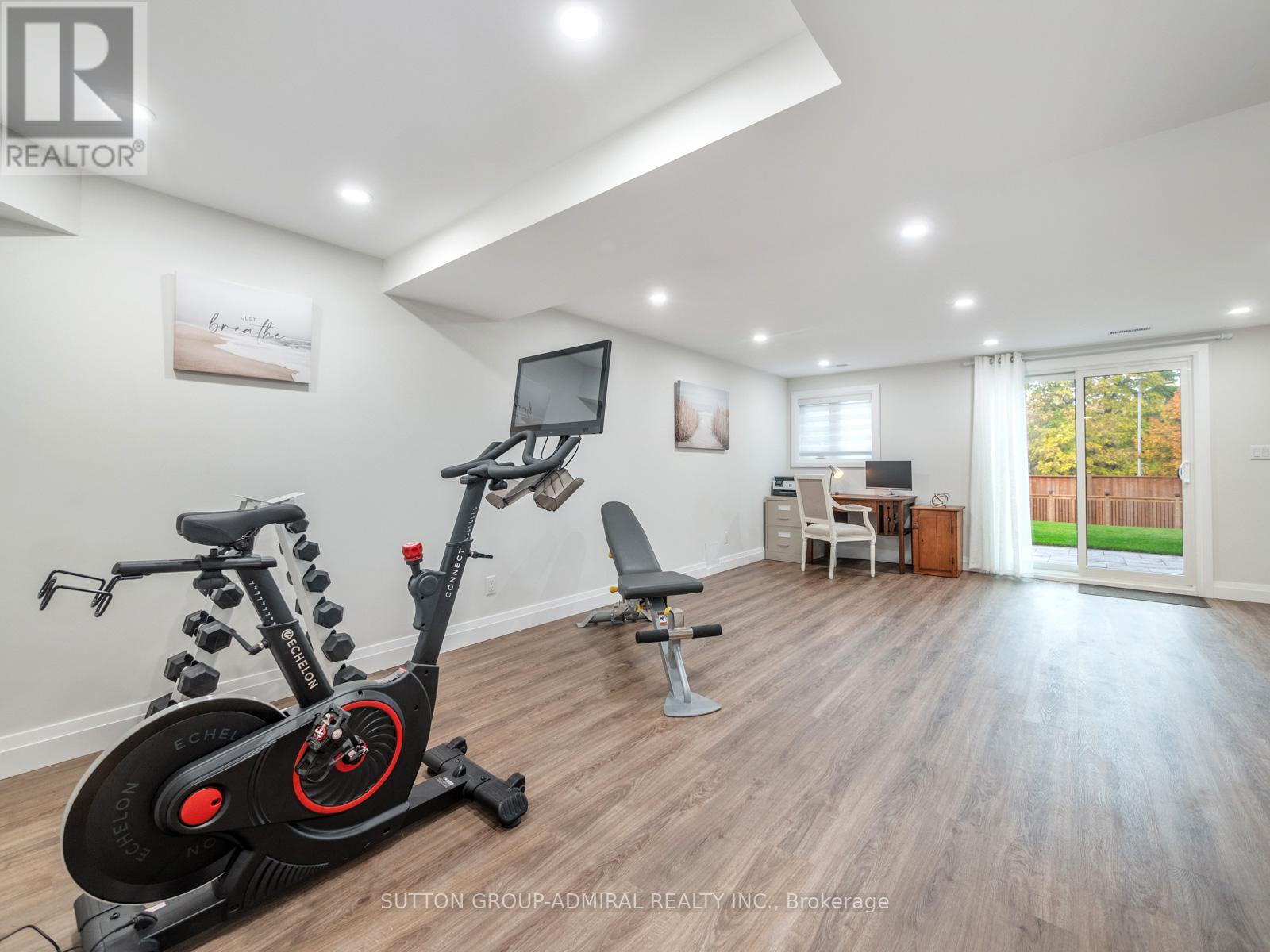 18 HASKELL CRES